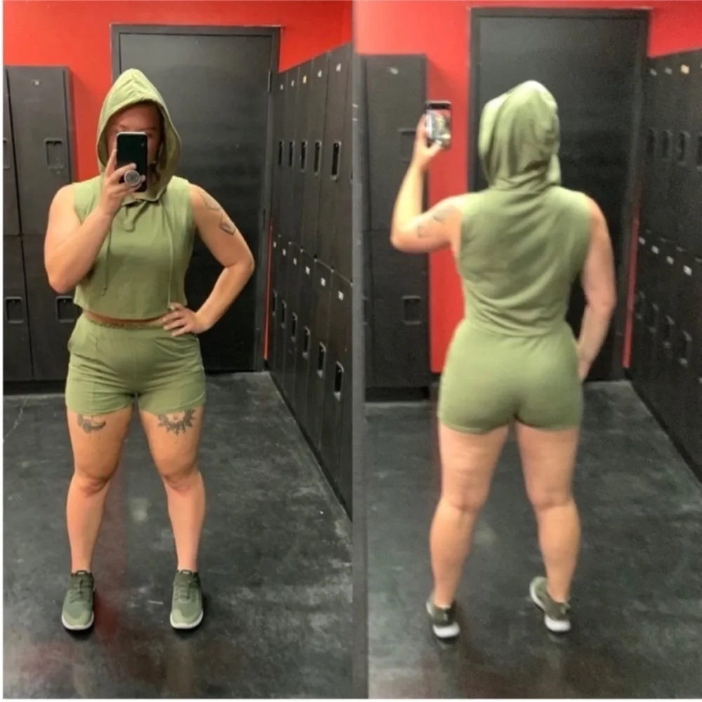 NWOT 6 Green hooded crop top vest and shorts with pockets workout lounge set - Picture 3 of 14